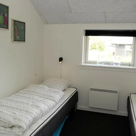 Three-bedroom Holiday In Blavand 52