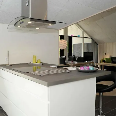 Three-bedroom Holiday In Blavand 52 *